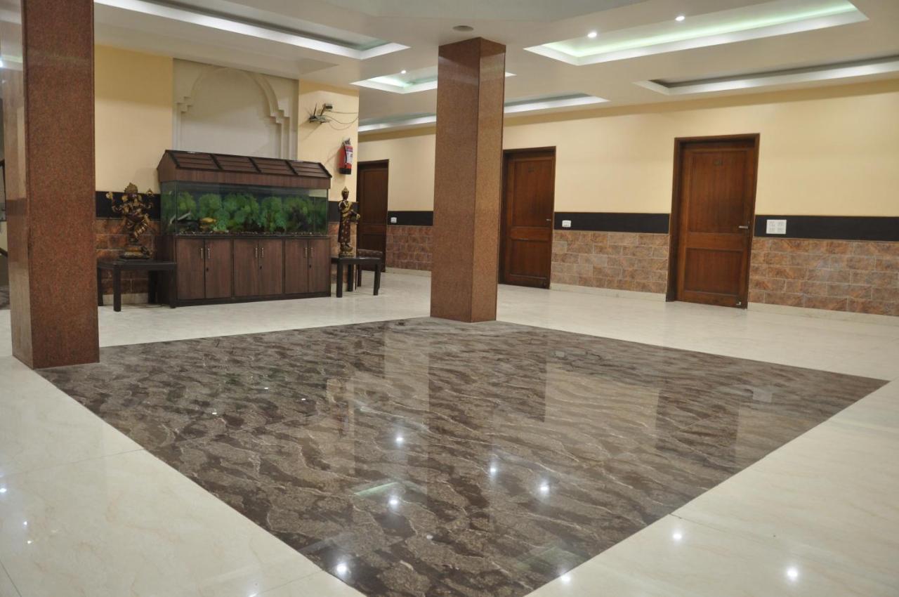 Hotel Park Regency Gorakhpur Bagian luar foto